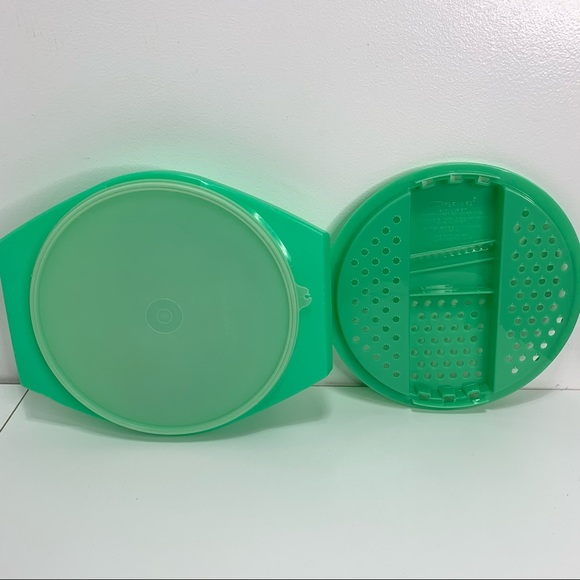 Tupperware shredder bowl cover - Picture 6 of 6